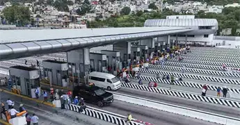 CNTE cierra tres casetas
