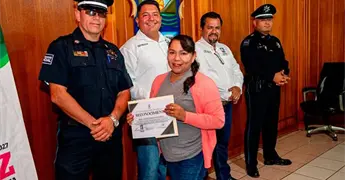 Cumplen j&oacute;venes campa&ntilde;a de manejo