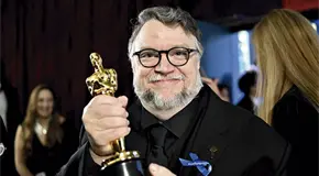 GUILLERMO DEL TORO MIEMBRO DE LA ACADEMIA DE HOLLYWOOD