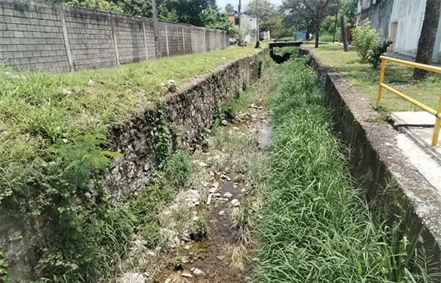 Lluvias obstruyen de nuevo arroyos