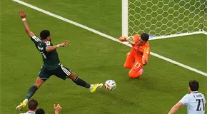 Rescata Uruguay empate ante Arabia 