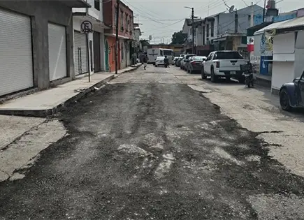 Tapan bachezote que da&ntilde;&oacute; carro