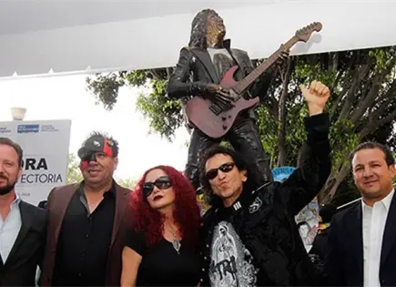 Alex y Chela Lora cumplirán 46 años de casados
