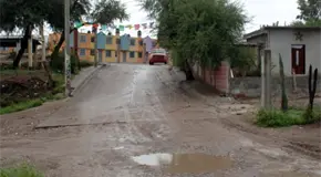 Calles de El Refugio, llenas de lodo y arena