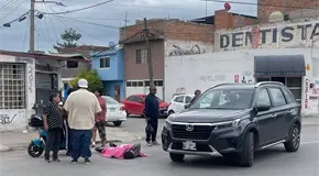 Chofer de camioneta arrolla mujeres en colonia Progreso