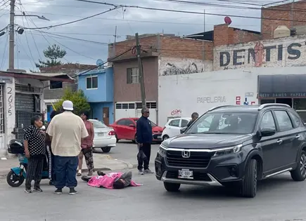 Chofer de camioneta arrolla mujeres en colonia Progreso