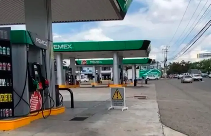 Compras de pánico por desabasto de gasolina