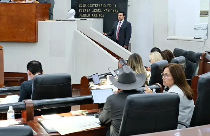 Congreso protege la Ley Serrano
