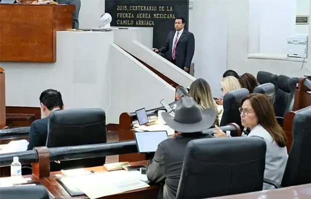 Congreso protege la Ley Serrano Congreso protege la Ley Serrano