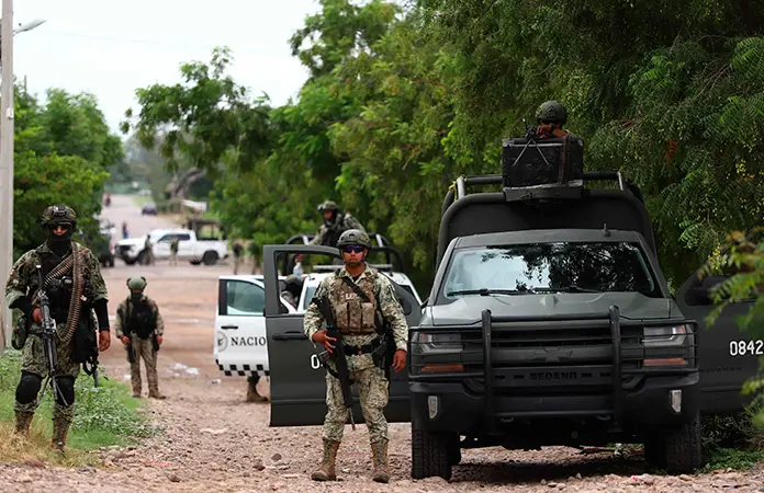 Explosión en una mina deja tres militares heridos