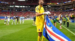 Mamá de portero de Cabo Verde obtiene visa para verlo jugar Mamá de portero de Cabo Verde obtiene visa para verlo jugar