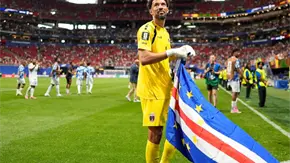Vozinha causa revuelo en Colo Colo con su fichaje en Chile