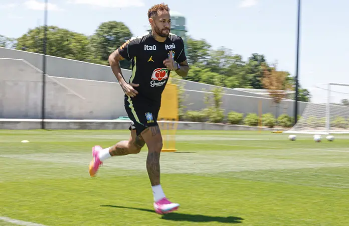 Neymar volvió a entrenarse