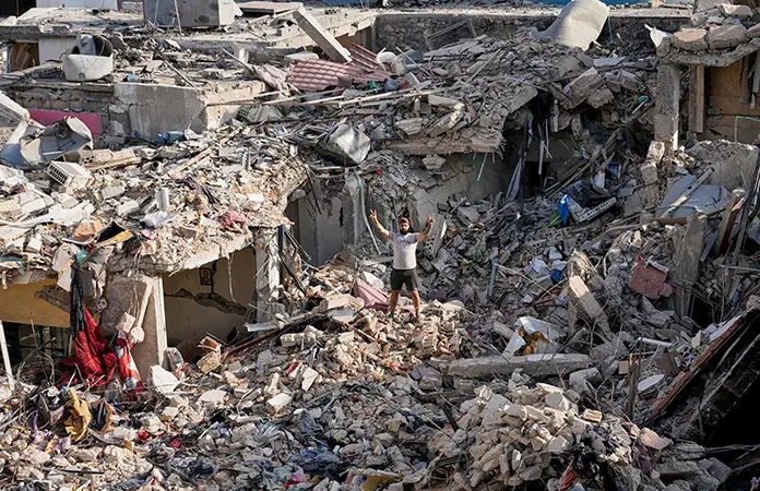 Regresan libaneses a las ruinas de sus casas