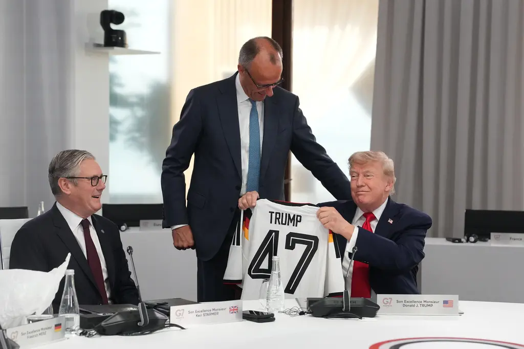 Trump propone sanciones a petróleo ruso en cumbre G7 en Francia
