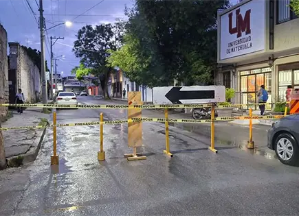 Cierran calle Cuauhtémoc por riesgos Cierran calle Cuauhtémoc por riesgos