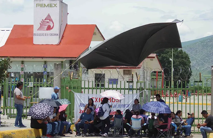 Crece temor a desabasto de gasolina por bloqueo
