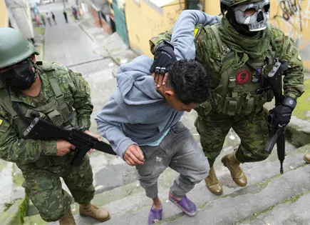 Ecuador renueva conflicto armado interno para combatir crimen organizado