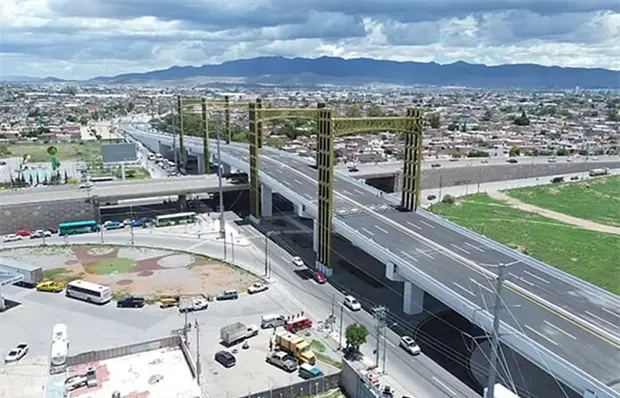 Les quedó chipotudo el megapuente Les quedó chipotudo el megapuente