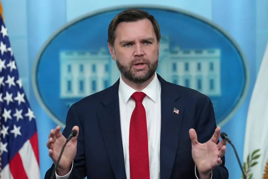 Líder supremo iraní respalda negociaciones directas con Washington
