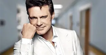 Luis Miguel, hospitalizado; se recupera de intervenci&oacute;n card&iacute;aca