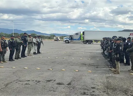 Mantienen operativos de seguridad en límites entre SLP y Guanajuato Mantienen operativos de seguridad en límites entre SLP y Guanajuato