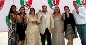 Reconocen trayectoria educativa de docentes