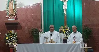 Celebran sacerdotes aniversario de ordenaci&oacute;n