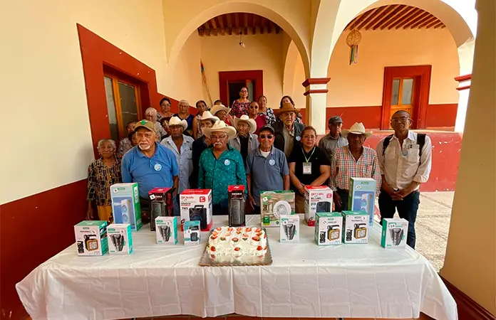 Festejan a los adultos por día del padre