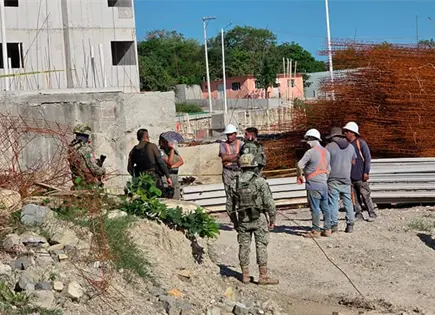 Muere alba&ntilde;il en obra del Bienestar en Valles