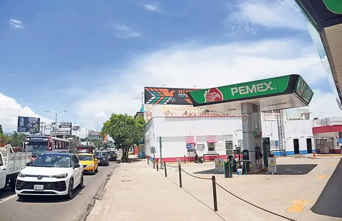Piden a SNTE permitir abasto de gasolina
