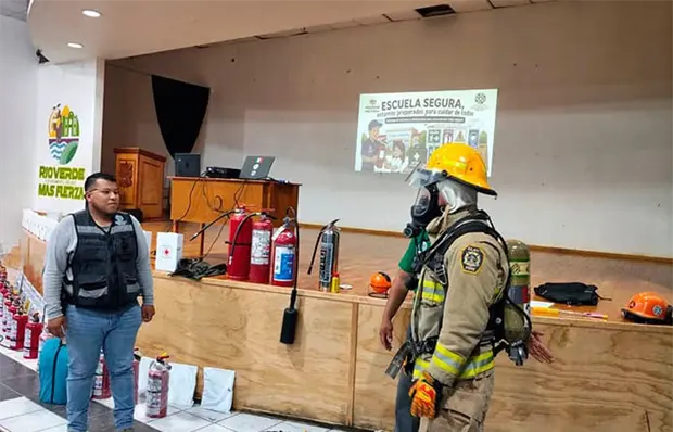 Arranca programa Escuela segura