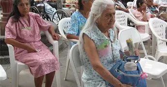 Aumenta el abandono de ancianitos en Cd. Valles