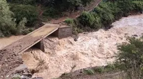 JEC reporta 14 derrumbes en carreteras de la Huasteca