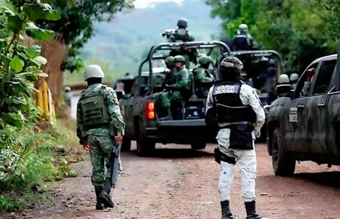 Explota mina y lesiona a dos en Michoacán