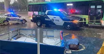 Lluvias y granizo dejaron un muerto en Monterrey
