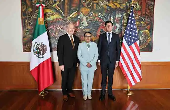 México y E. Unidos ven agenda migratoria
