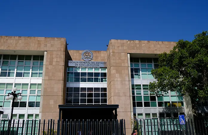 Periodista detenido inicia huelga de hambre
