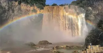 La cascada de El Santo en todo su esplendor