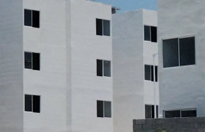 Se desmayan los obreros; paran obras de Bienestar