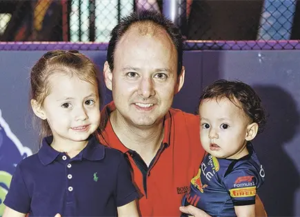 ¡FELICIDADES QUERIDO PAPÁ! ¡FELICIDADES QUERIDO PAPÁ!
