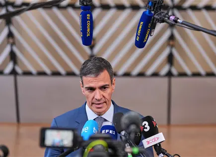 Juez ordena juicio a Begoña Gómez por tráfico de influencias en España Juez ordena juicio a Begoña Gómez por tráfico de influencias en España