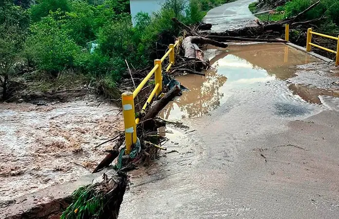 Tromba incomunica varias localidades Tromba incomunica varias localidades