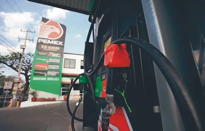 Baja precio del diésel; Profeco vigila gasolineras