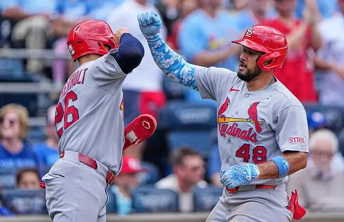 Cardenales evitan barrida ante Reales