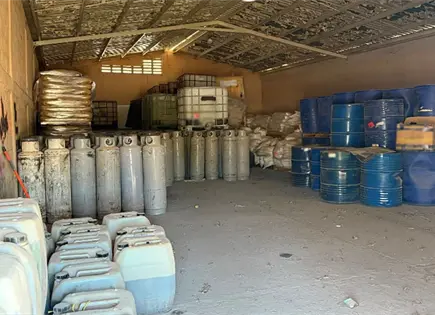 Ej&eacute;rcito y FGR aseguran 24 mil litros de metanfetamina en Los Mochis