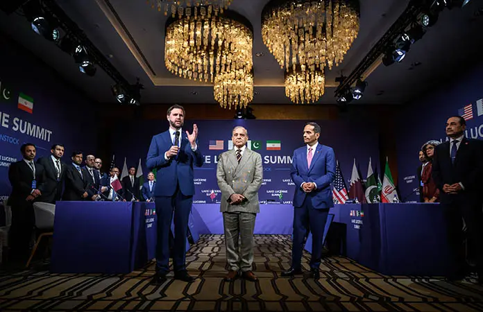 JD Vance dialoga con los iraníes