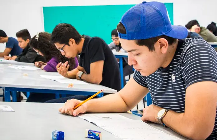 Multifactorial, el declive educativo en México: Reynoso