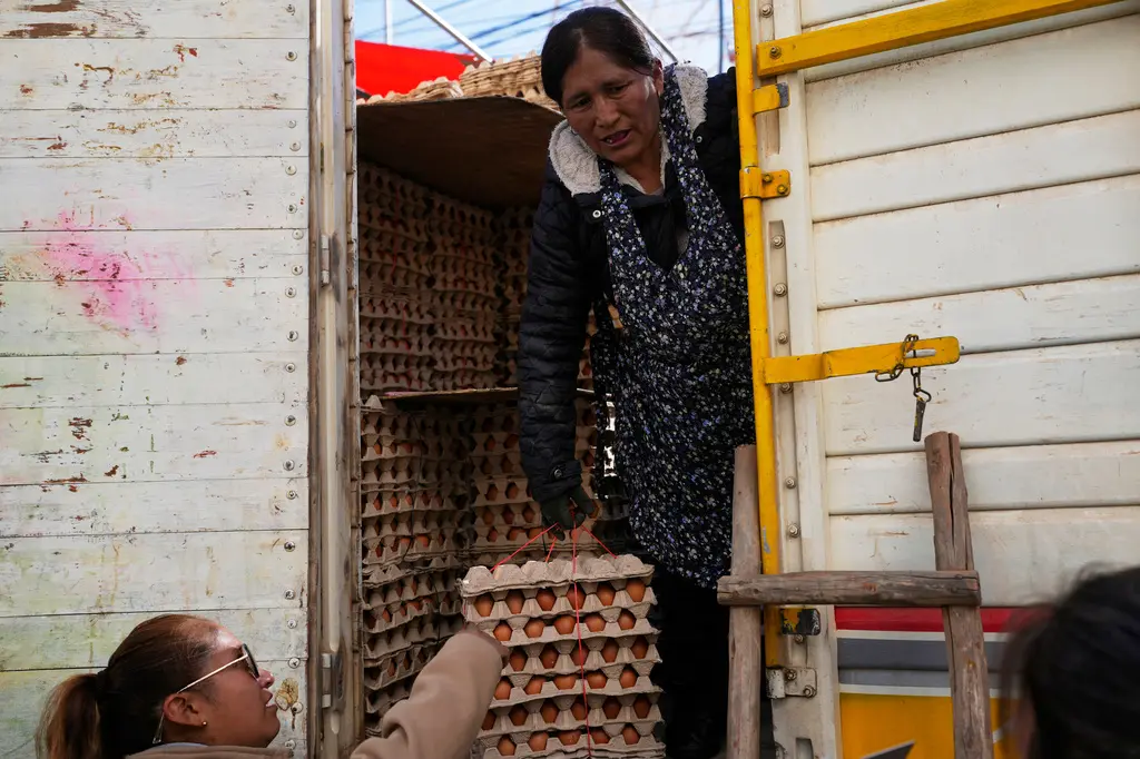 Bolivia desbloquea mercados y mejora abastecimiento tras protestas