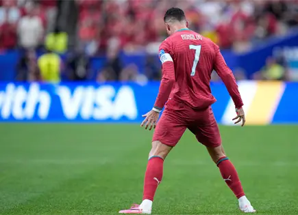 Cristiano Ronaldo marca dos goles en victoria de Portugal